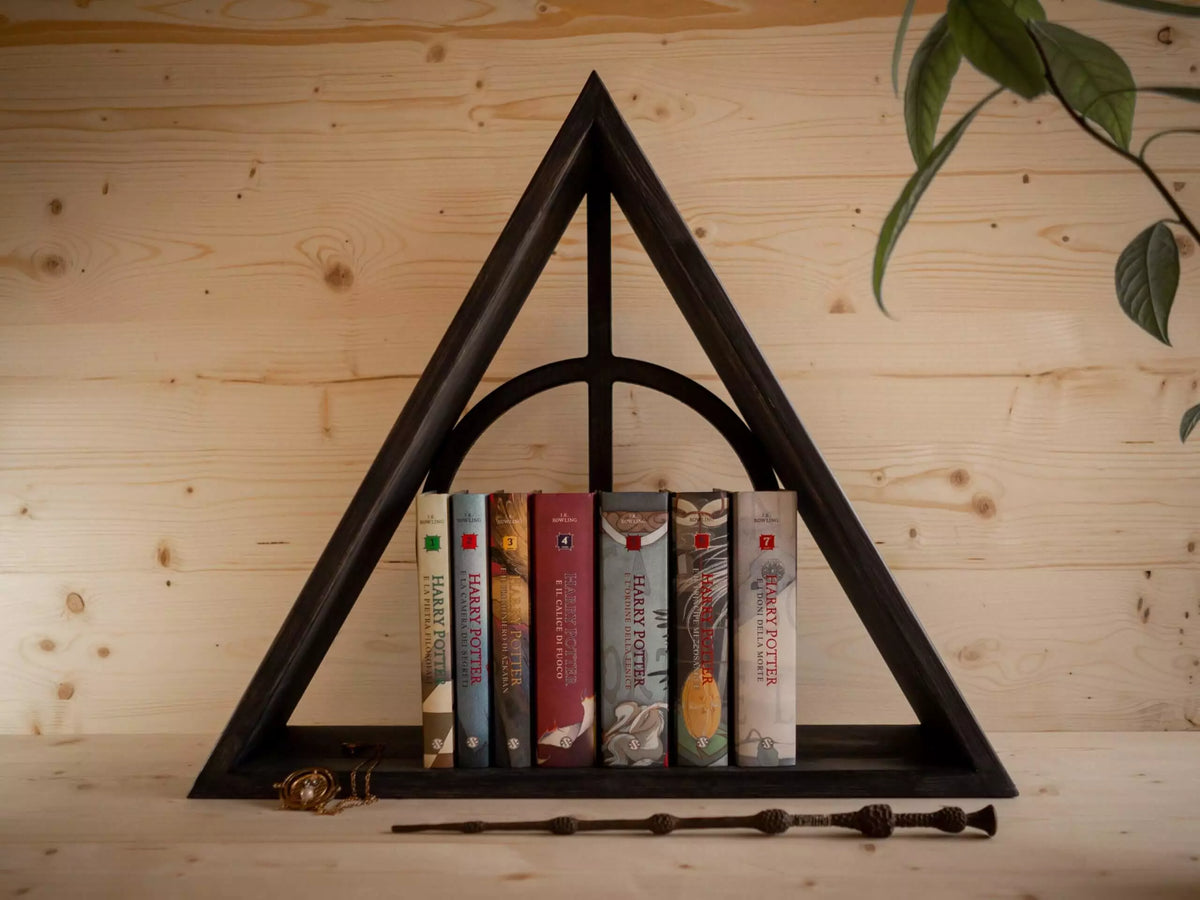 Libreria a Tema Harry Potter – Simbolo dei Doni della Morte