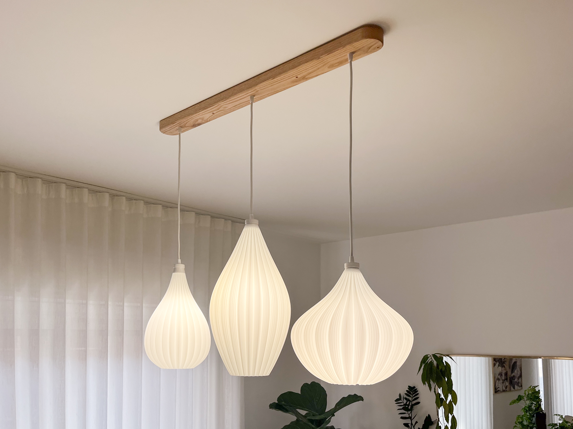 lampadario a sospensione sostenibile in bio-plastica di mais