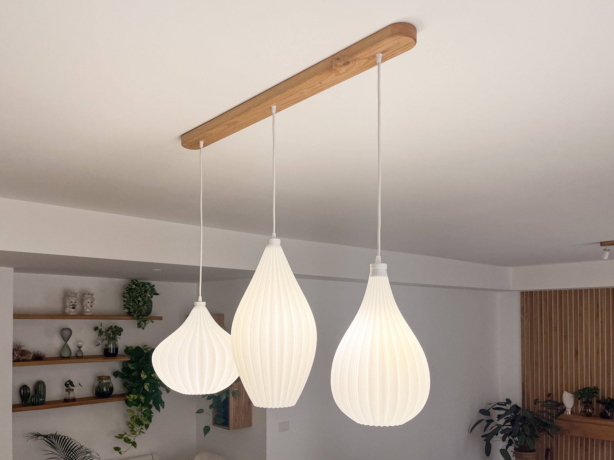 lampadario a sospensione sostenibile in bio-plastica di mais