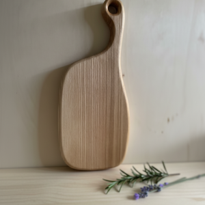 Tagliere da aperitivo in legno di frassino con manico artigianale